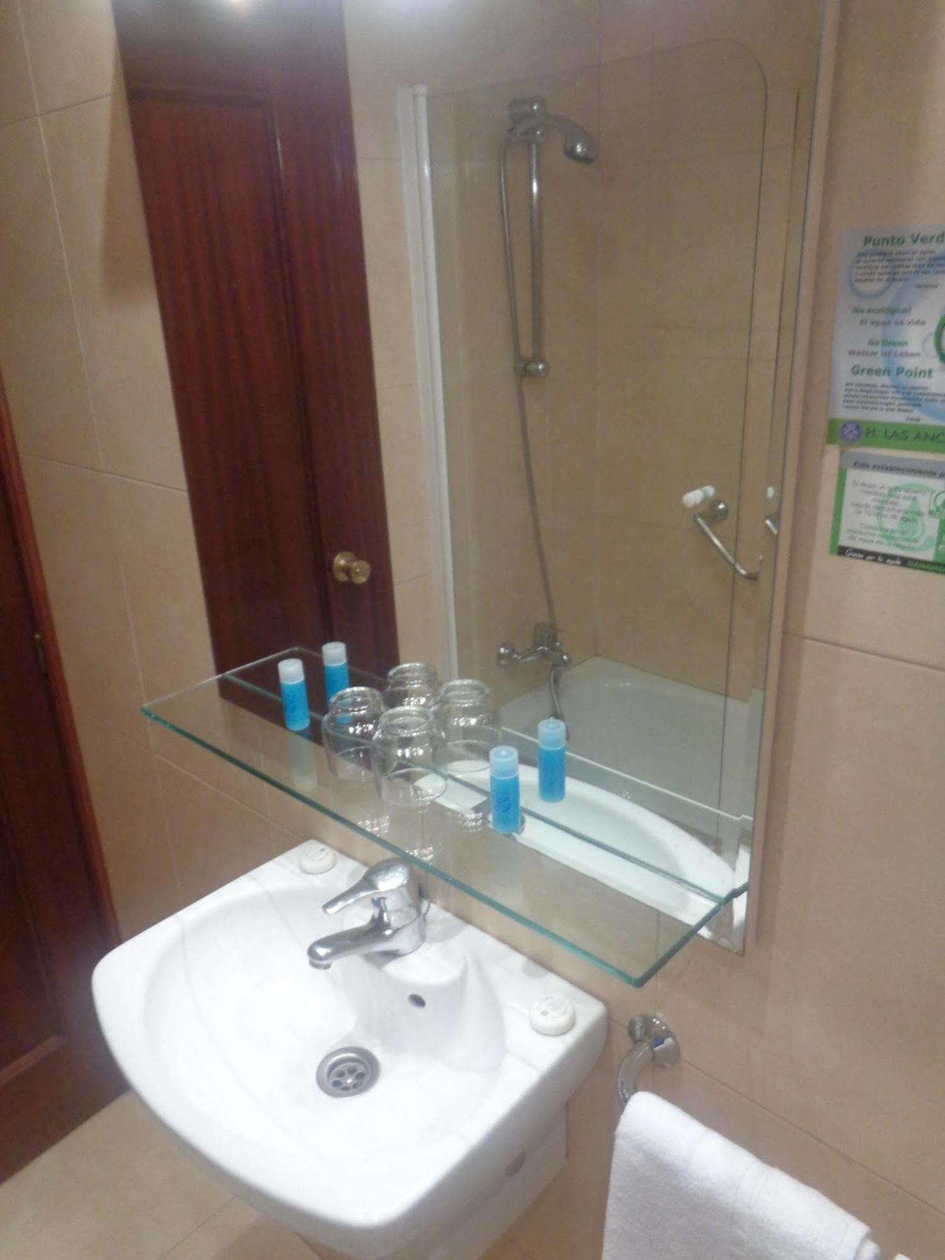 Hotel Las Anclas El Astillero Luaran gambar