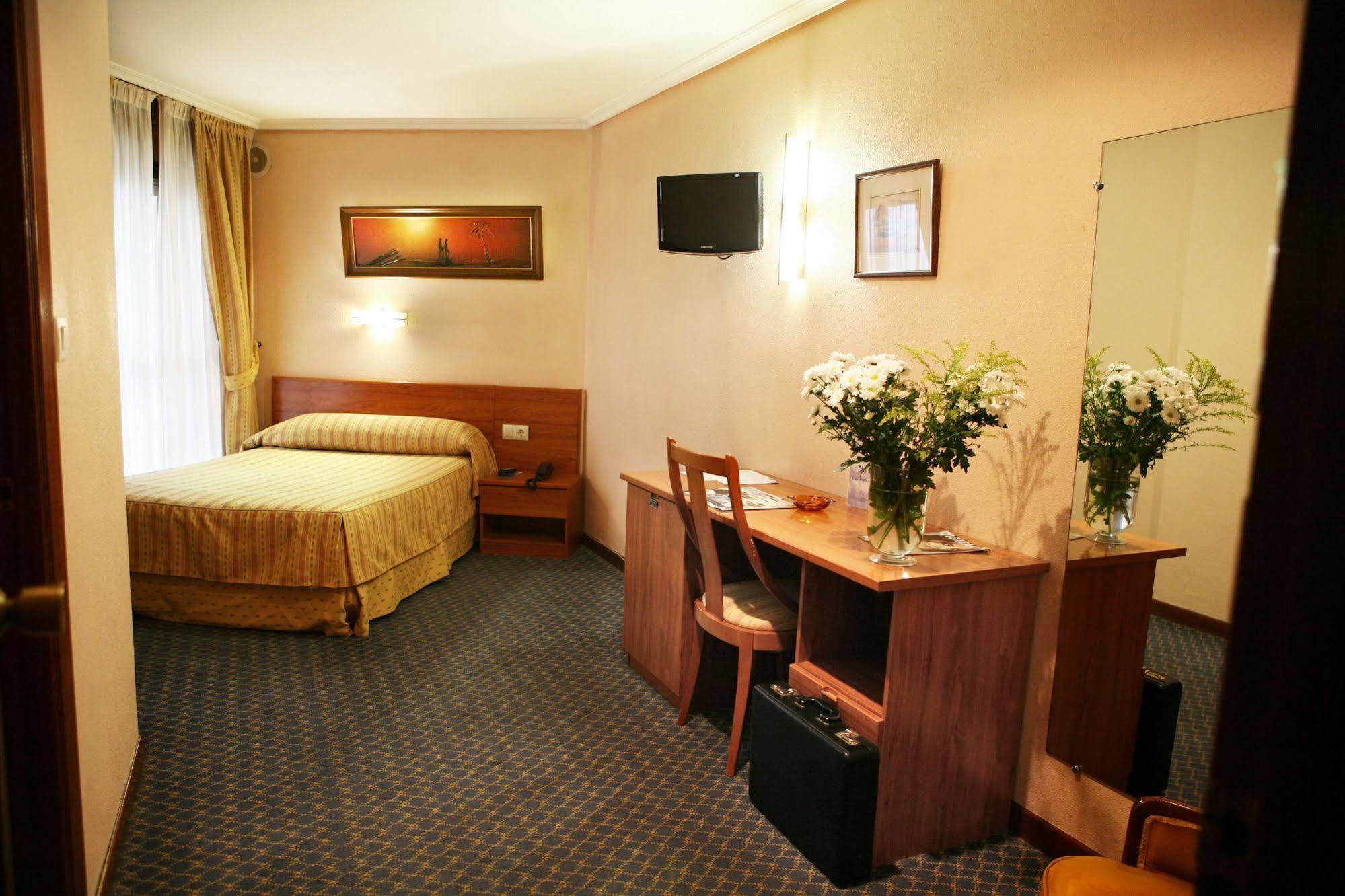Hotel Las Anclas El Astillero Luaran gambar